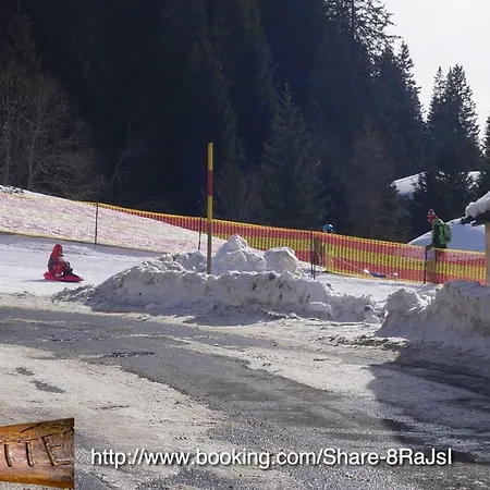 Дом отдыха Mons Avium Le Marmotte *